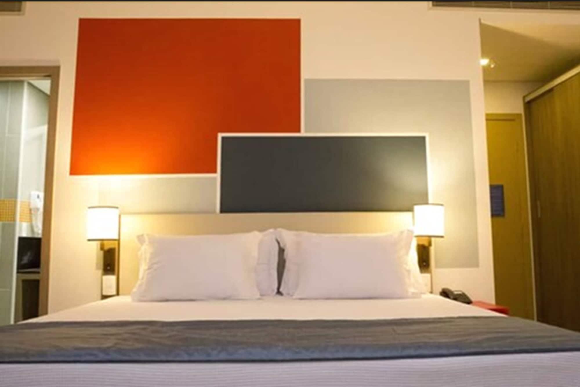 Hotel Tryp By Wyndham Ribeirão Preto Esterno foto A room at the hotel