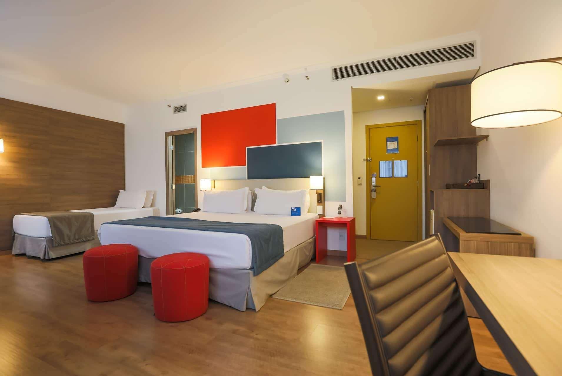 Hotel Tryp By Wyndham Ribeirão Preto Esterno foto A room at the hotel
